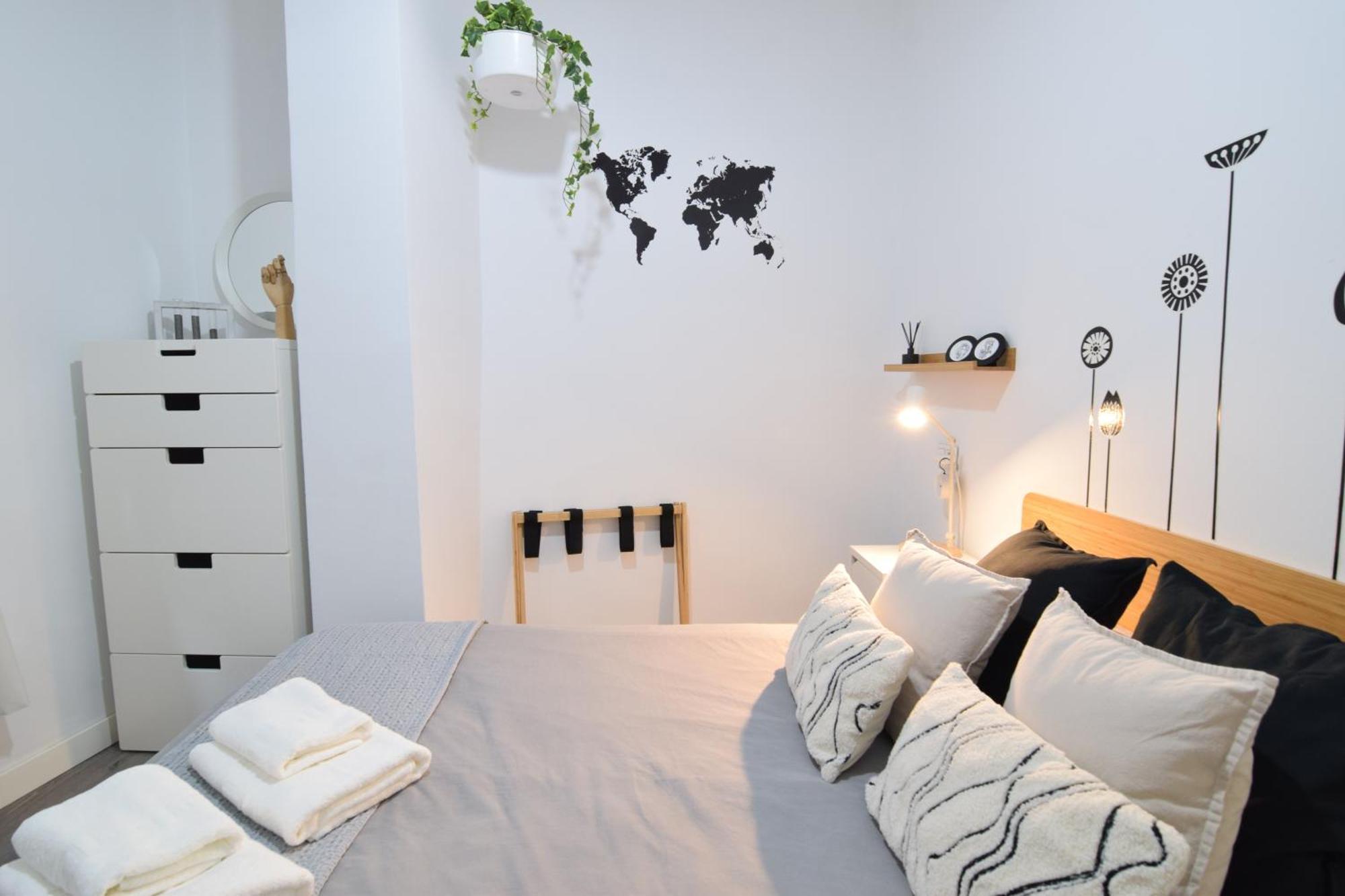 Apartamento Atarazanas Malaga Centro Historico Zewnętrze zdjęcie