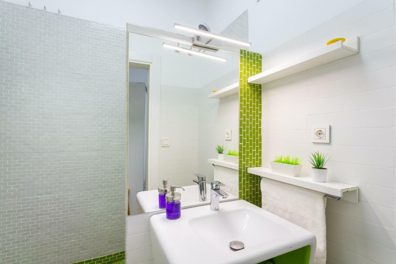 Apartamento Atarazanas Malaga Centro Historico Zewnętrze zdjęcie